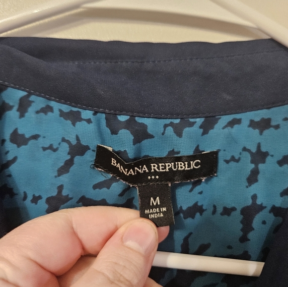 Banana Republic Sheer Blue Tank Top Blouse! - Picture 3 of 6